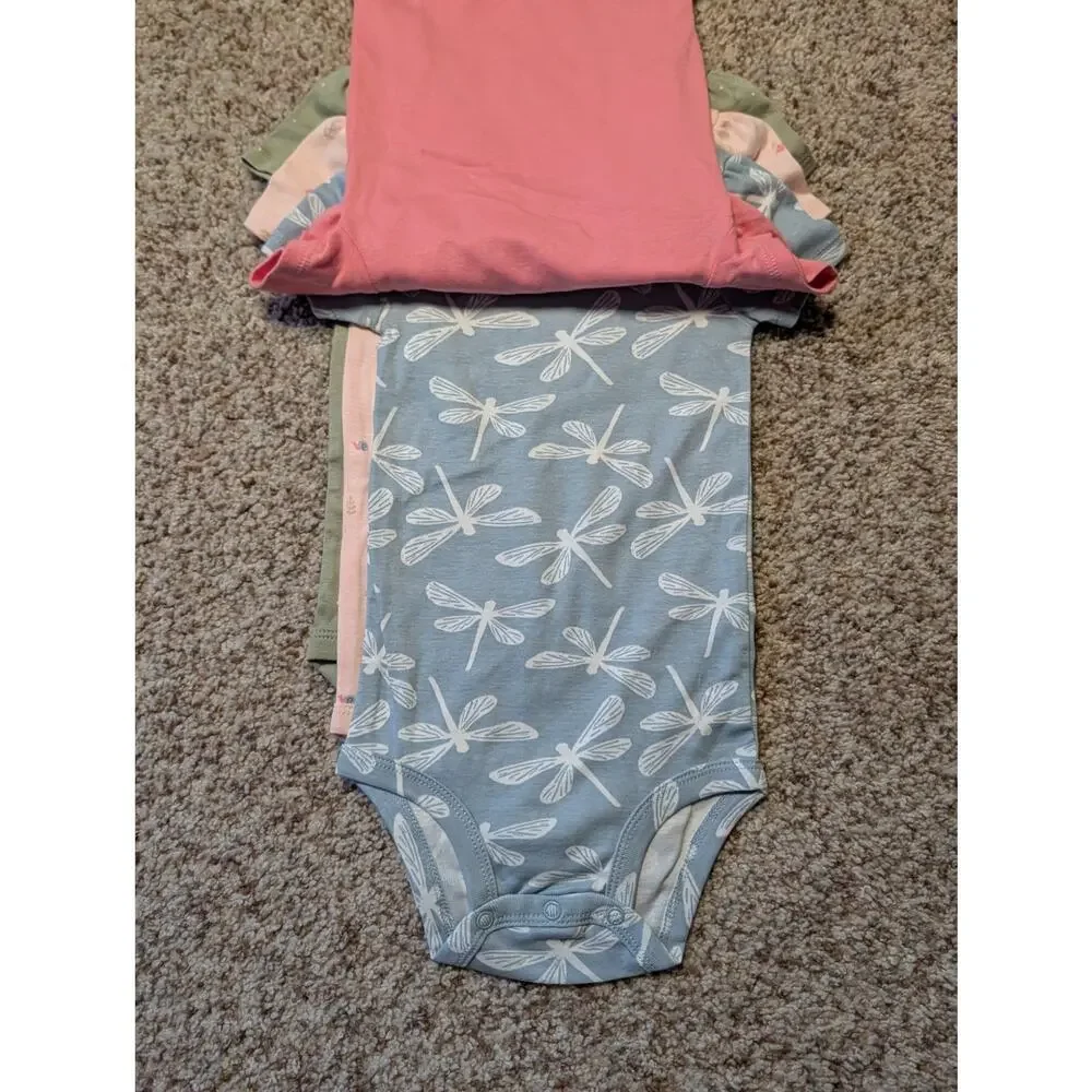 NWT - 4 pack of CARTERS BABY Girls Bodysuits, Short sleeve Onesies, size 18 mos